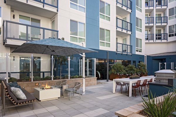 Lantana at Milpitas Station: Contemporary view of luxury apartments at prime location