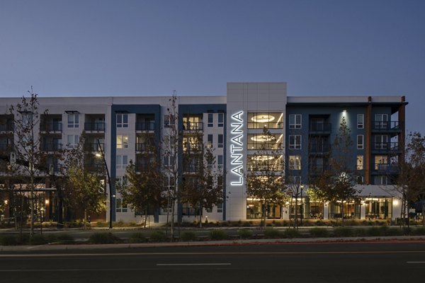 Lantana at Milpitas Station: Modern luxury apartment in Milpitas