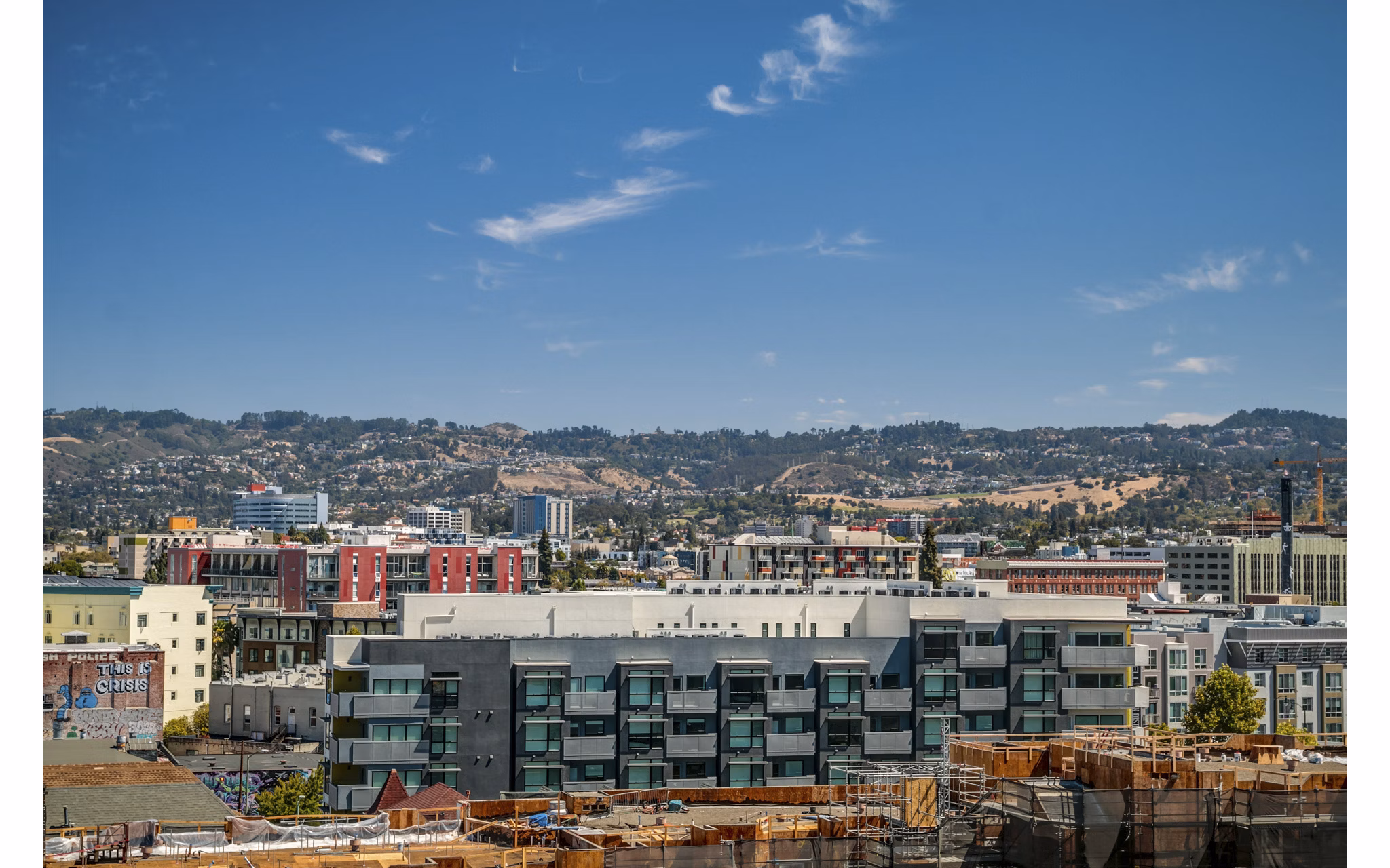 Lantana Uptown: Modern luxury apartments in vibrant urban setting