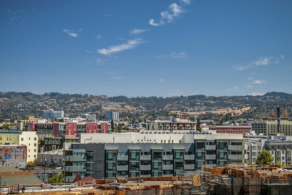 Lantana Uptown: Modern luxury apartments in vibrant urban setting