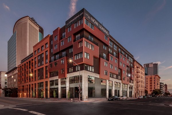 Lantana Uptown: Stylish modern apartments in vibrant Uptown district