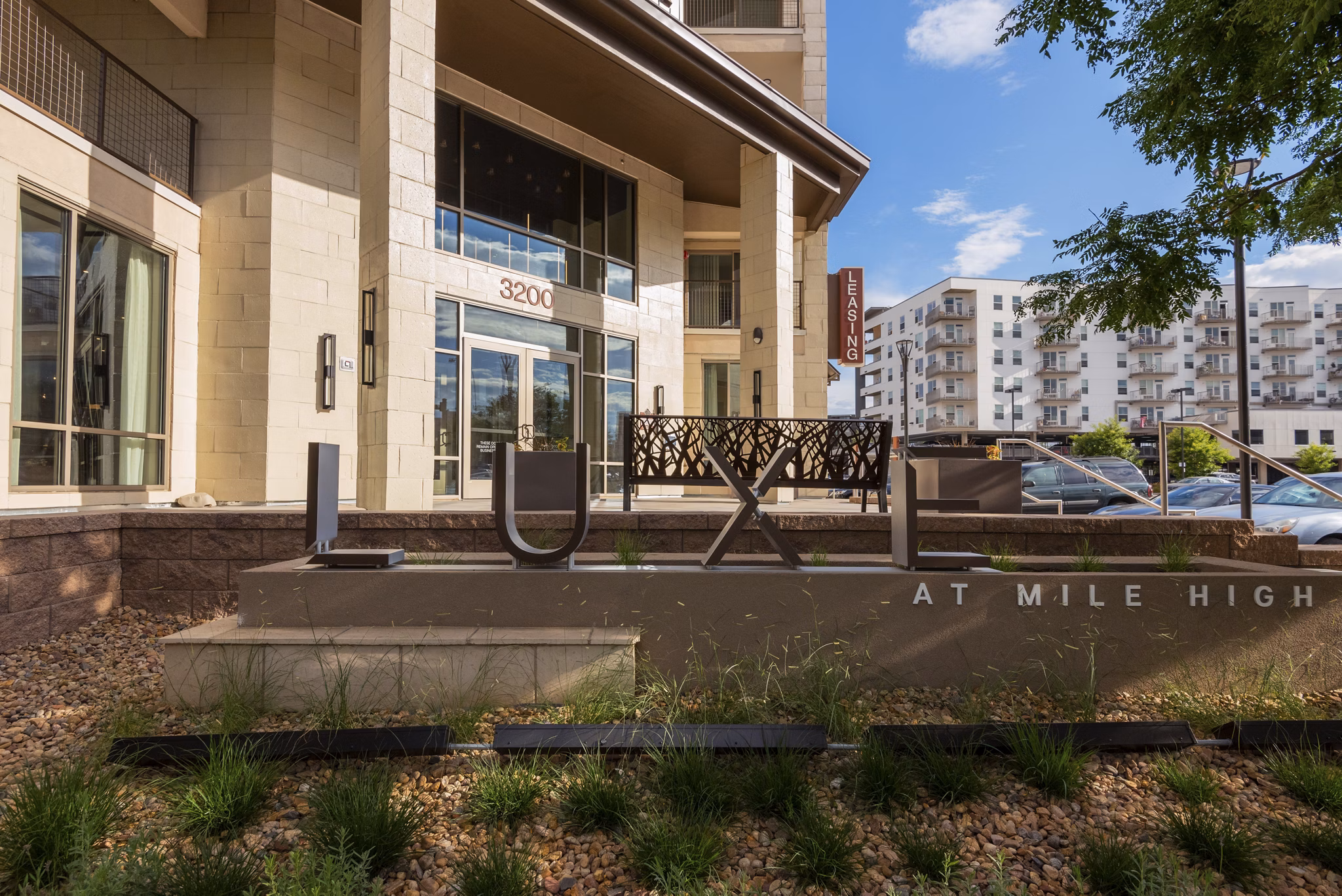 Luxe at Mile High: Elegant of luxury apartments in downtown Denver