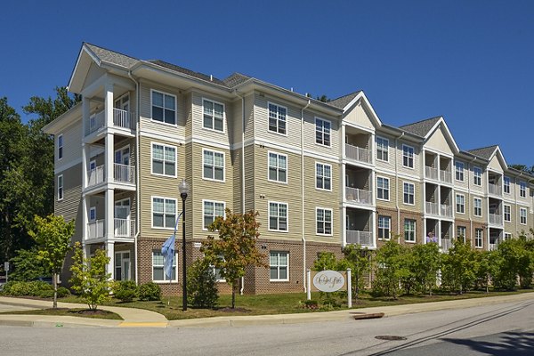 Orchard Park Apartments: Elegant building in a serene suburban setting