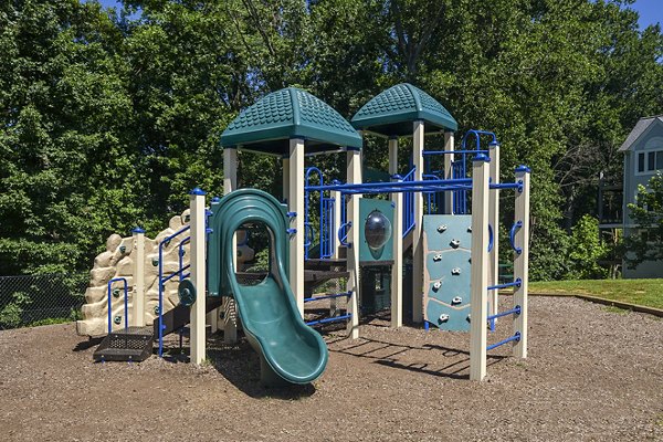 Orchard Park Apartments: Modern luxury building in a vibrant community setting