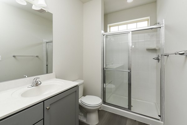 Towns at Walnut Ridge: Luxury townhouse apartments with a modern in a serene neighborhood