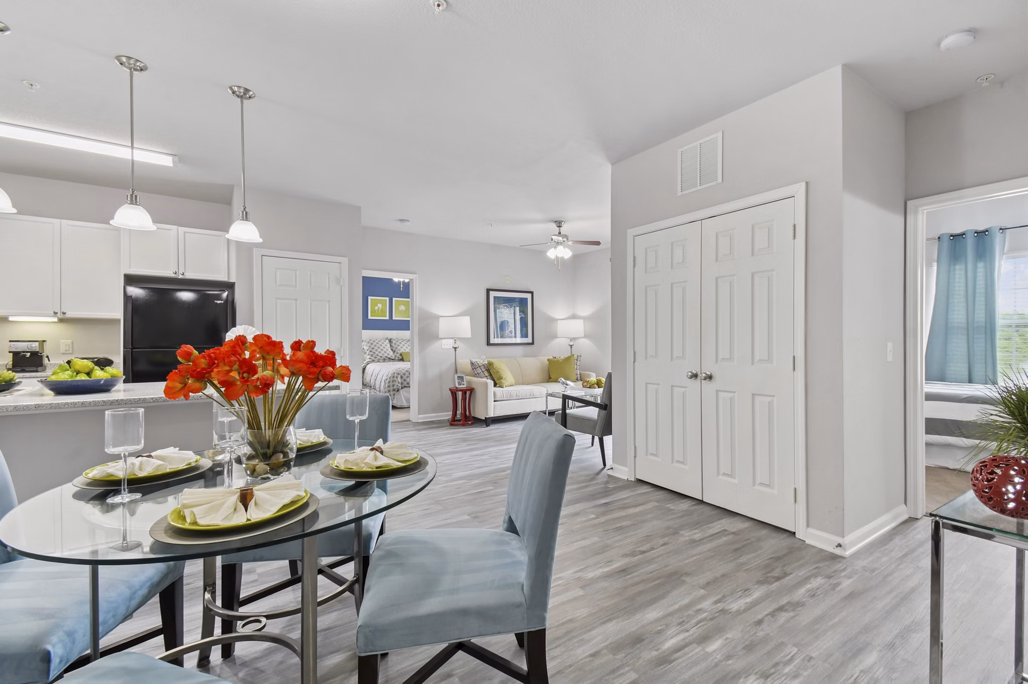 dining room at The Park at Walnut Ridge Apartments