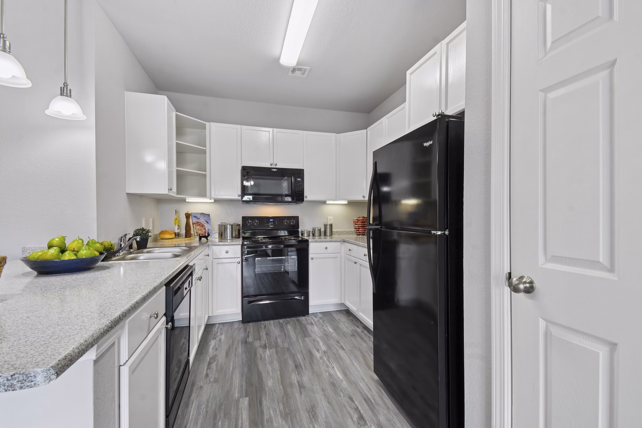 kitchen at The Park at Walnut Ridge Apartments