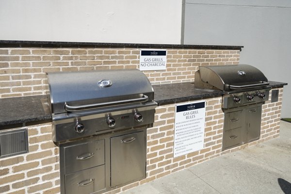 grill area at Tower on Piedmont Apartments