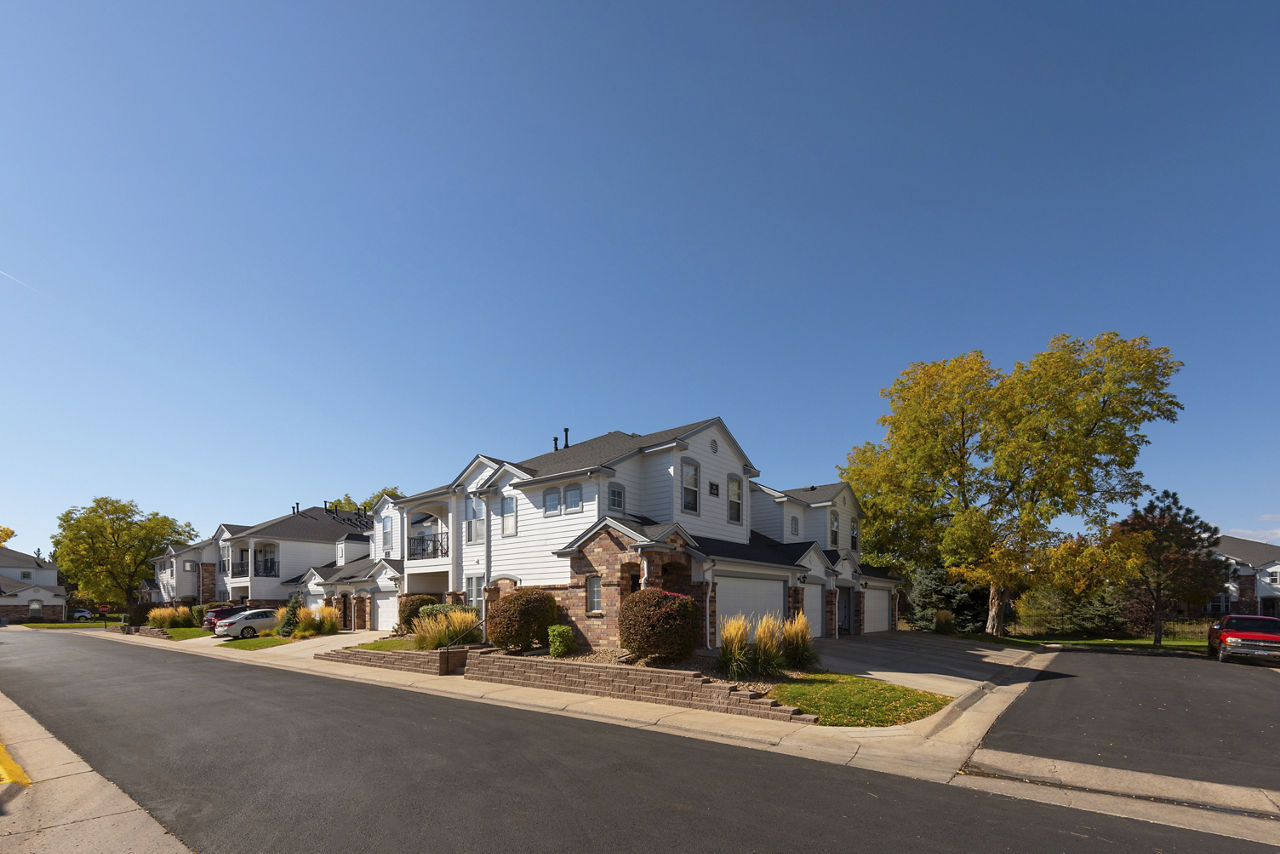 The Windsor Lakewood Co 2 of 12