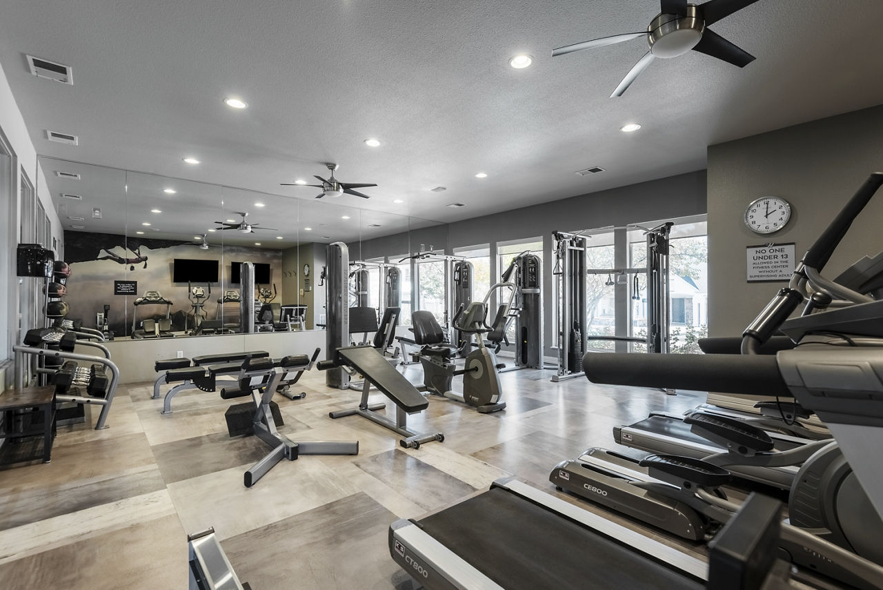 Gym at The Windsor (1 of 2)
