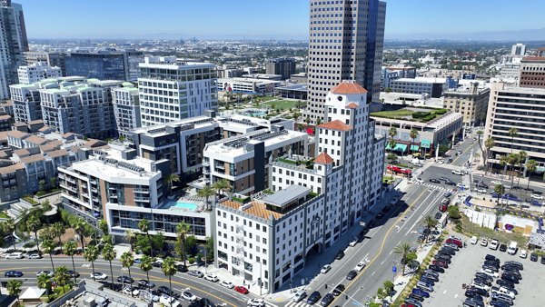 building/exterior at Ocean Center Apartments