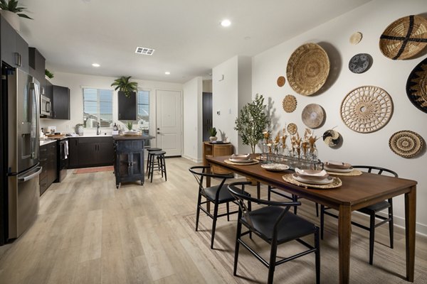 dining room at Vello Crossings Apartments 