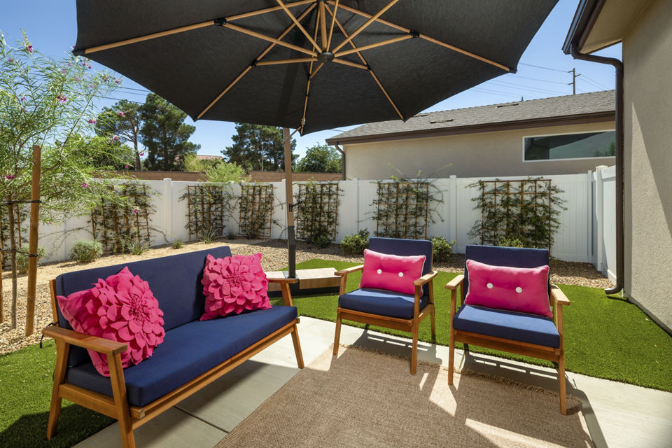 recreational area at Vello Crossings Apartments 