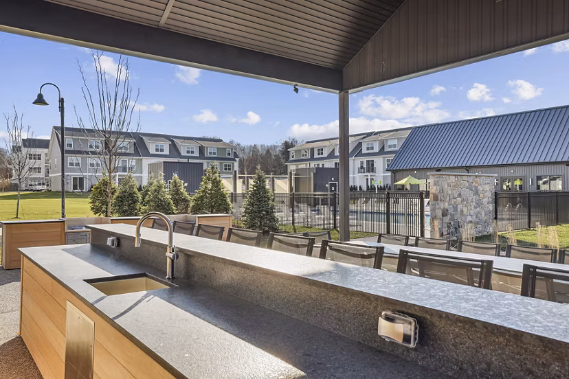 recreational area at Springside Middletown Apartments
