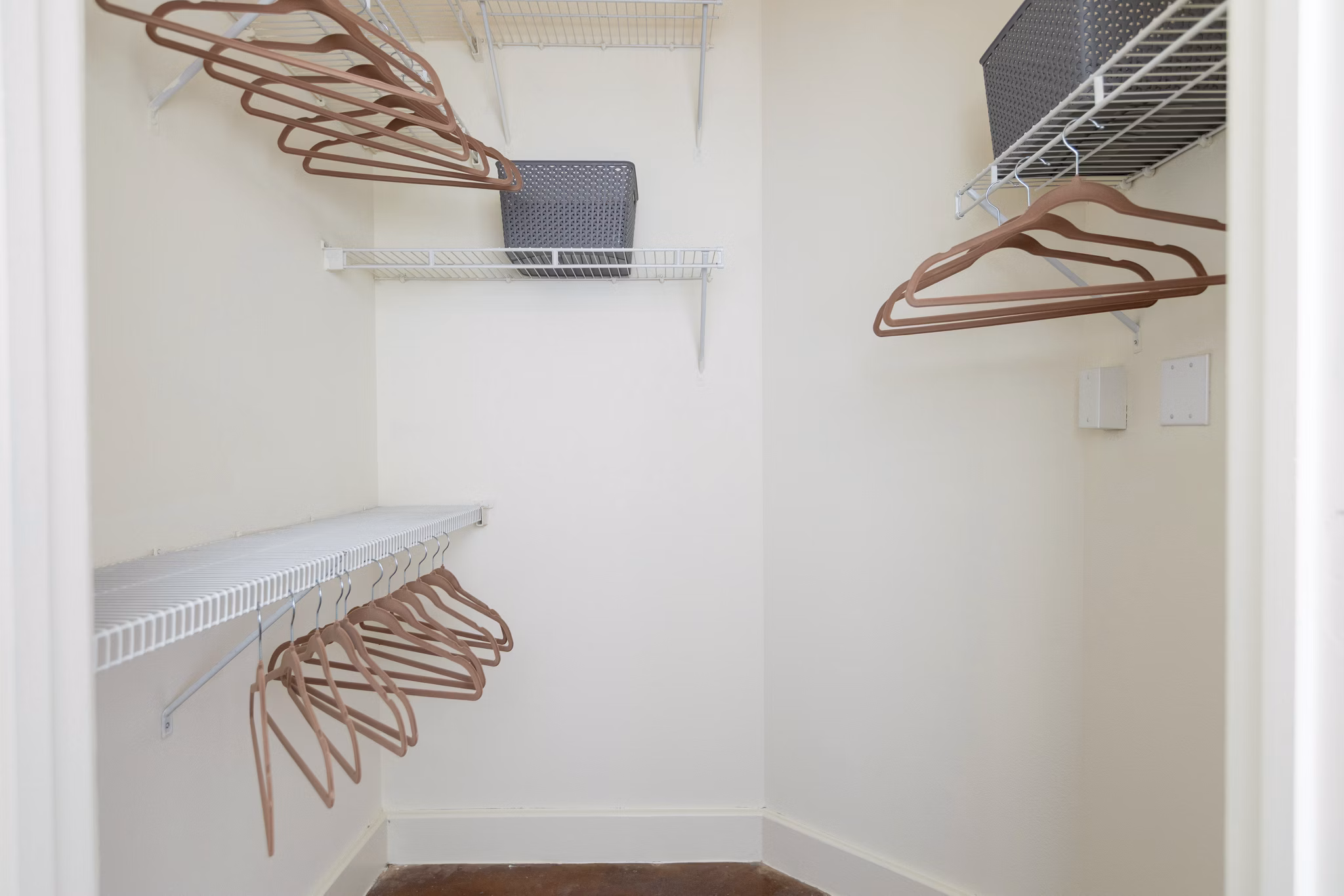 Closet at Sabine Street Lofts Apartments