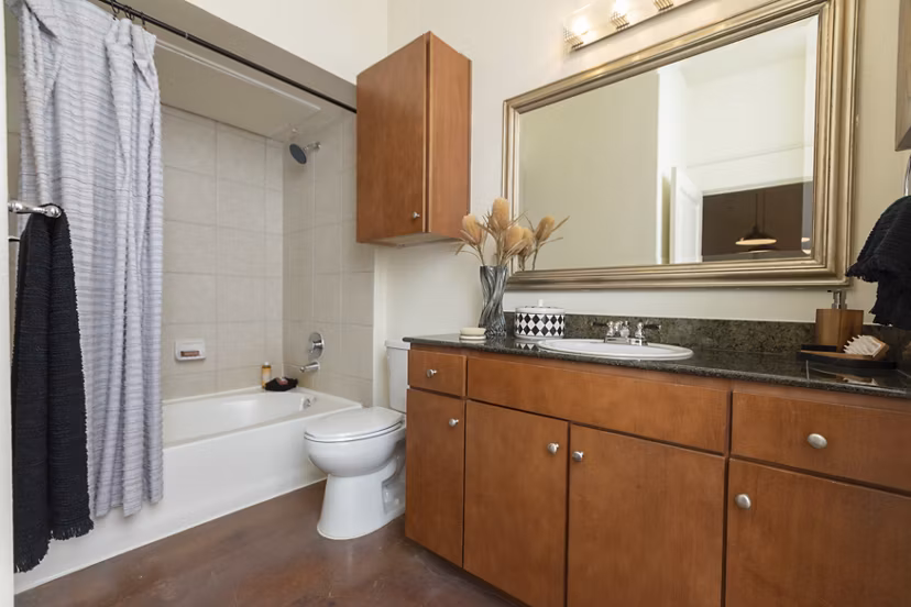 bathroom at Sabine Street Lofts
