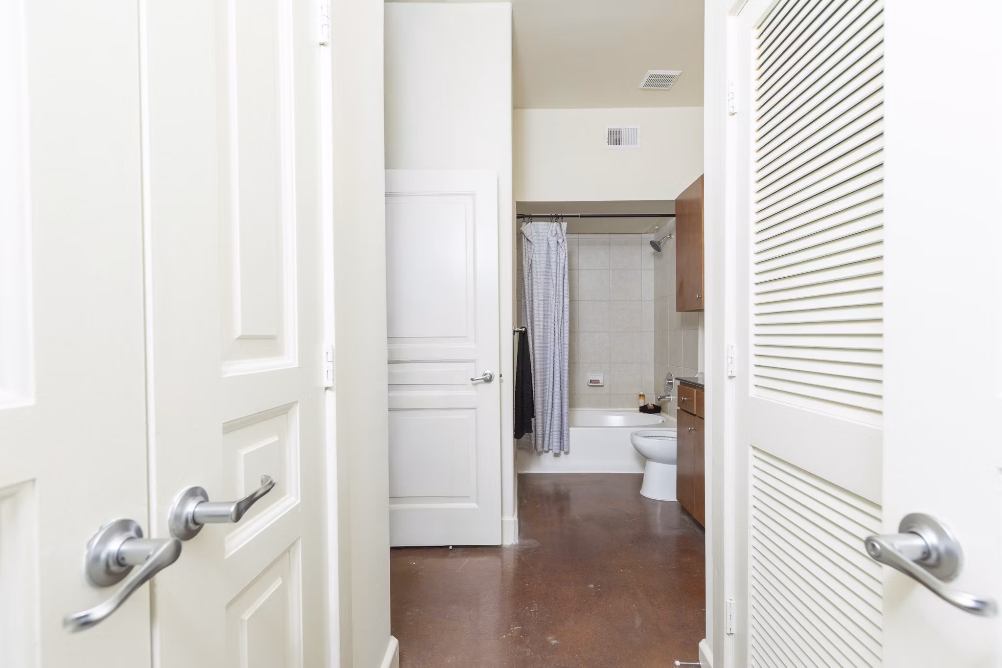 Bathroom at Sabine Street Lofts Apartments