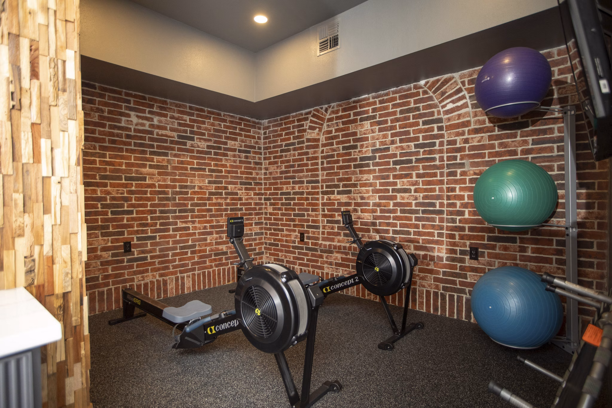 Fitness Center at Sabine Street Lofts Apartments
