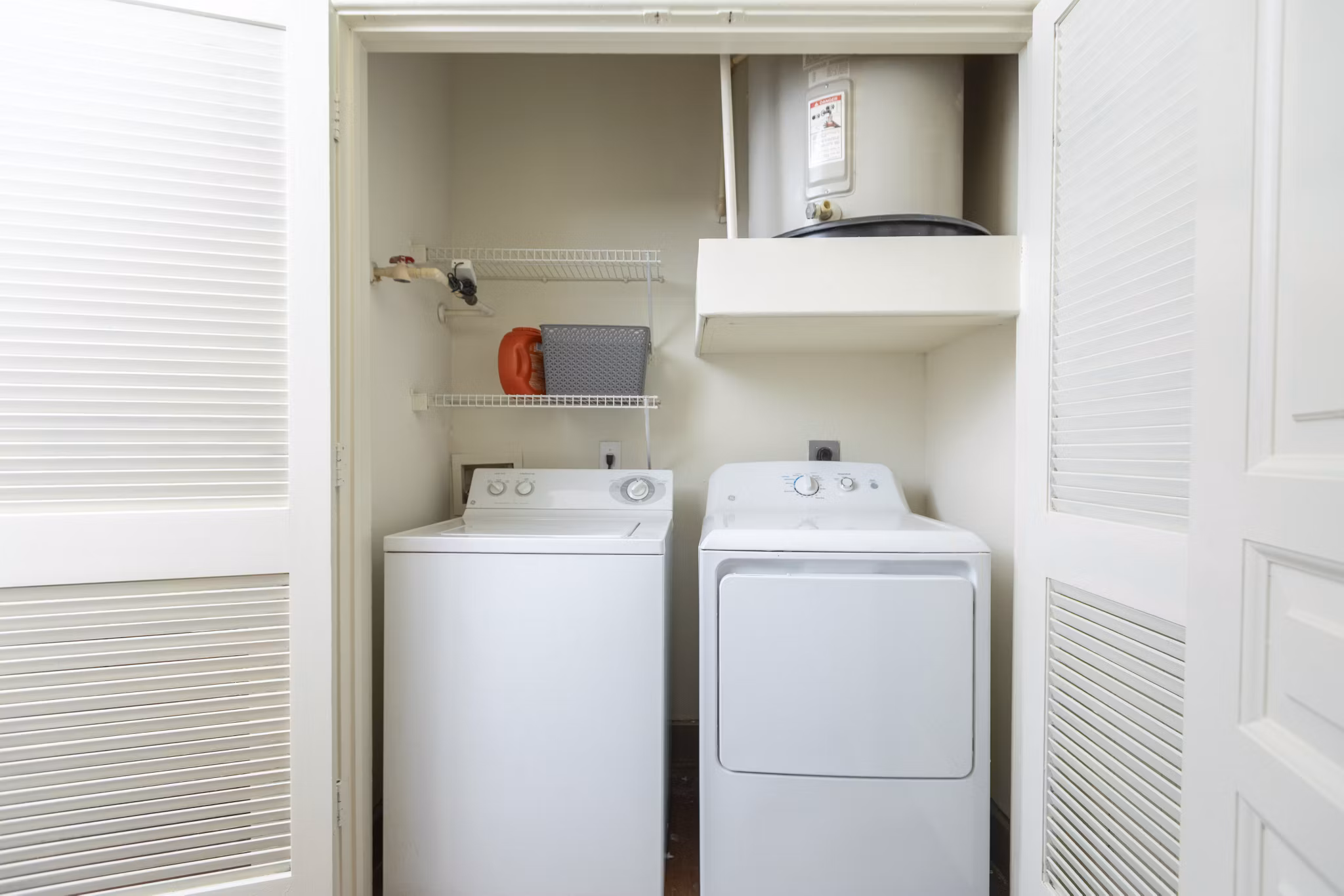 Laundry Room at Sabine Street Lofts Apartments