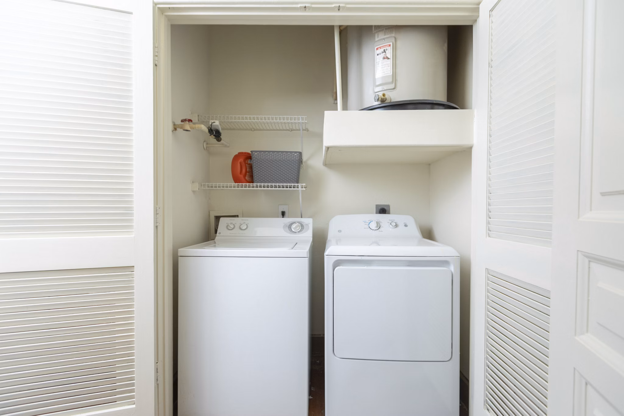 Laundry Room at Sabine Street Lofts Apartments