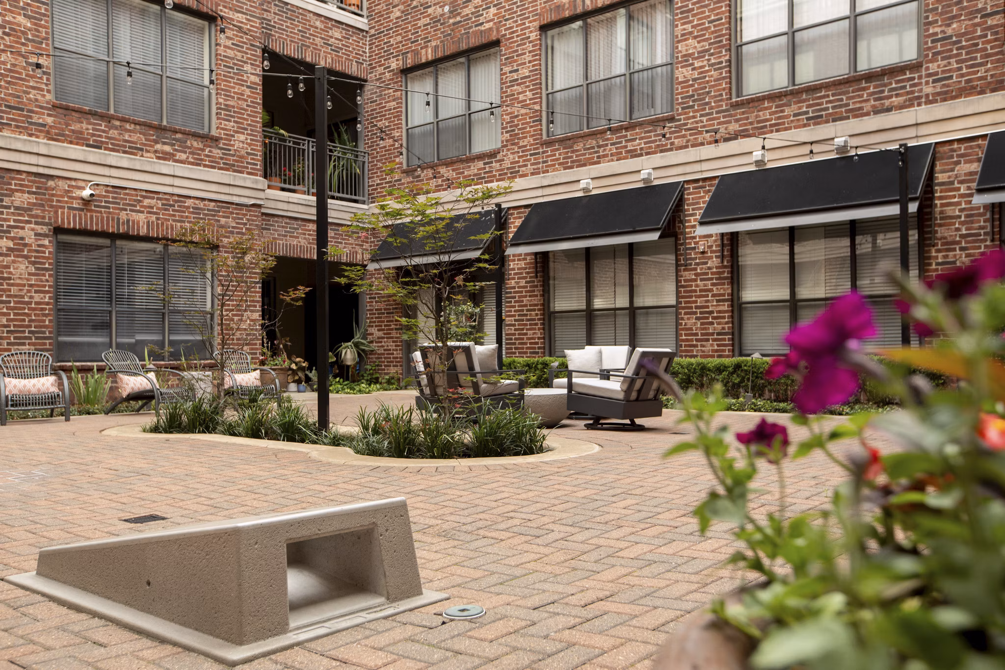 Patio at Sabine Street Lofts Apartments