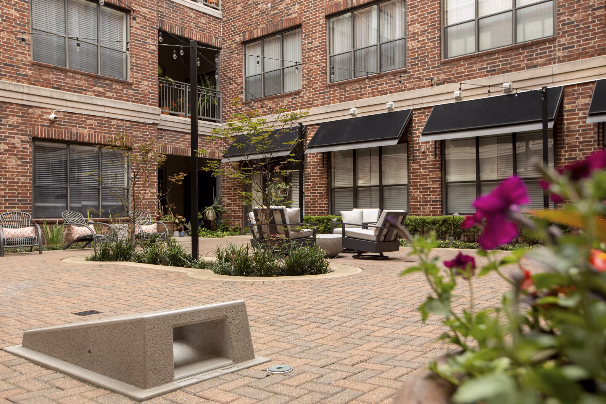 Patio at Sabine Street Lofts Apartments