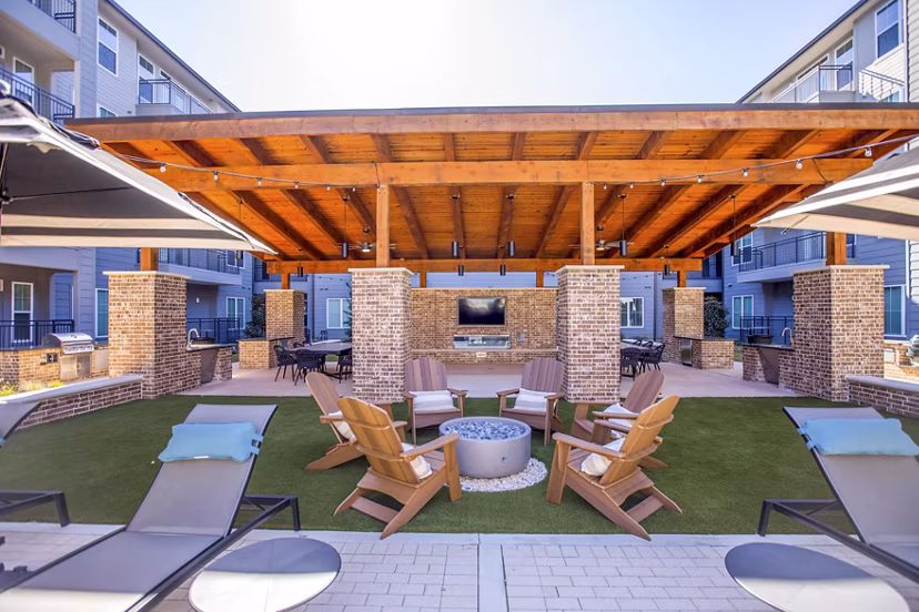 fire pit/patio at Lenox at the Grid Apartments