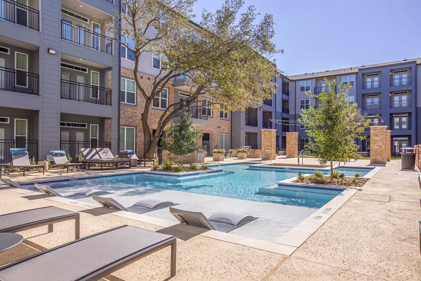 pool at Lenox at the Grid Apartments
