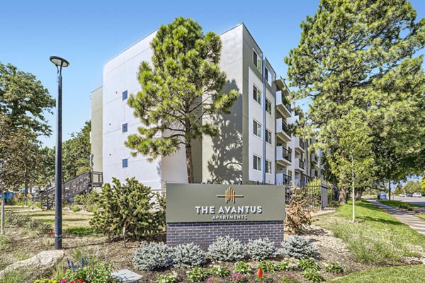 Avantus Apartments: Sleek of luxury apartments in an urban setting