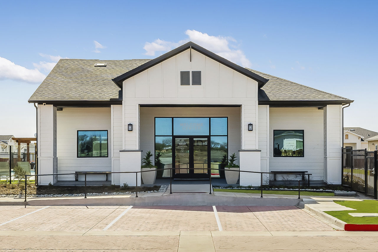 Yardly Elevon Lavon Tx 2 of 12