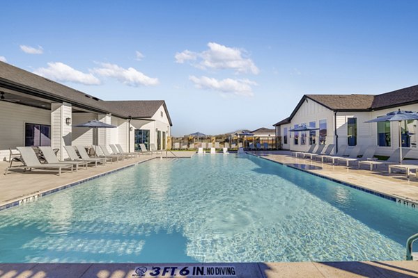 pool at Yardly Elevon Apartments 