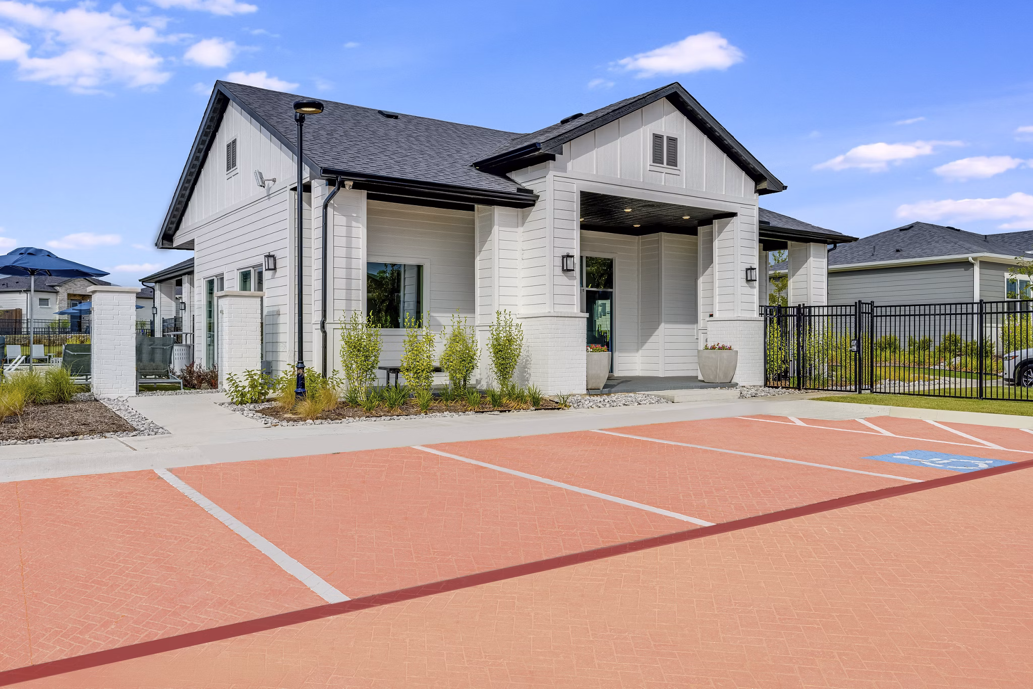 exterior at Yardly Elm Apartments