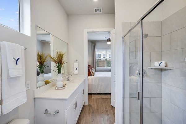 bathroom at Yardly Elm Apartments 