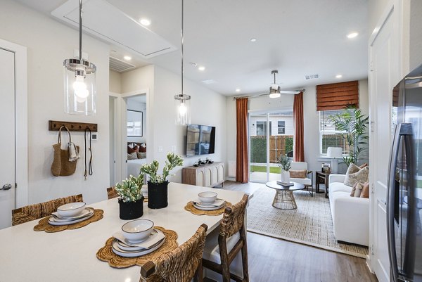 dining room at Yardly Elm Apartments 