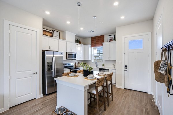kitchen at Yardly Elm Apartments 