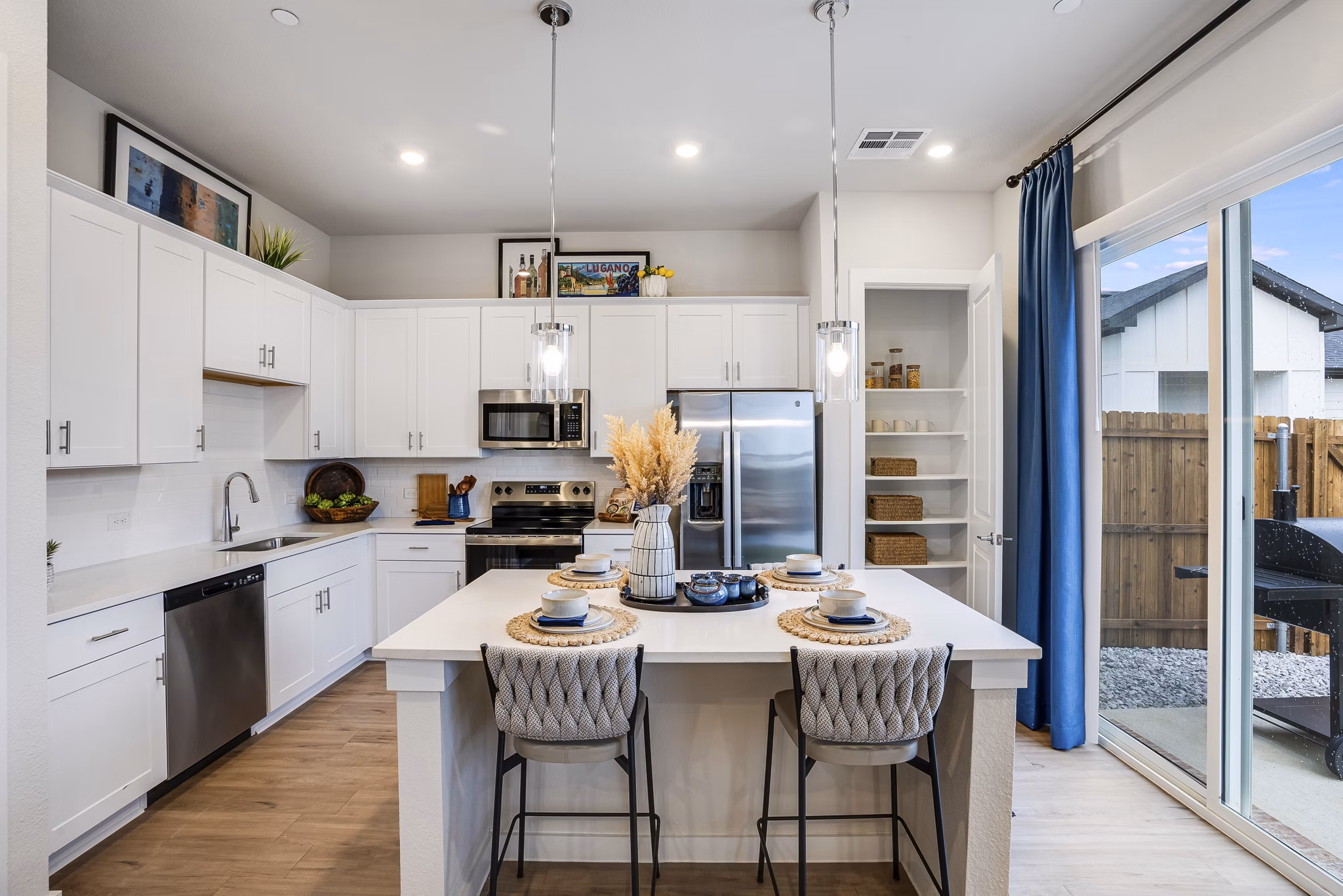 kitchen at Yardly Elm Apartments 