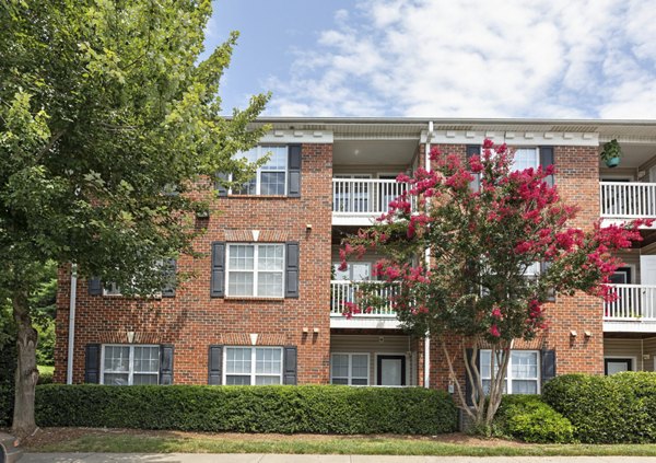 exterior at Westmont Commons Apartments