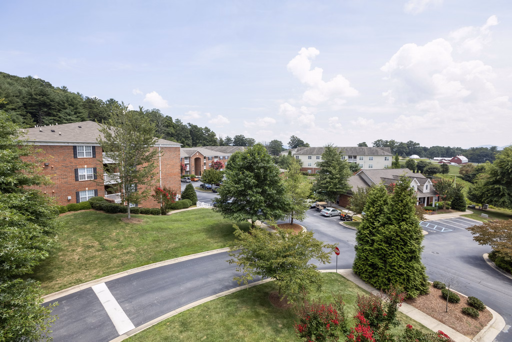 exterior at Westmont Commons Apartments 