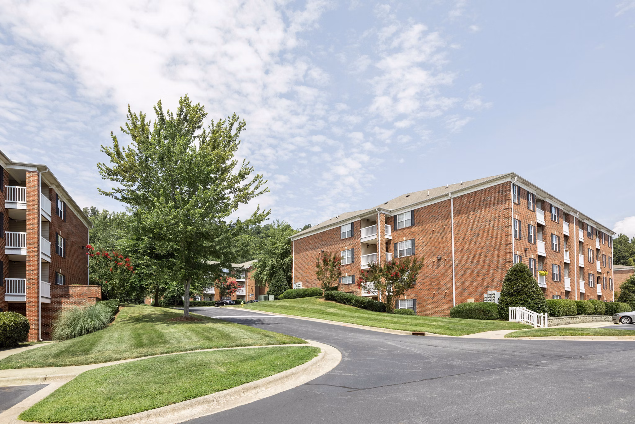 exterior at Westmont Commons Apartments 