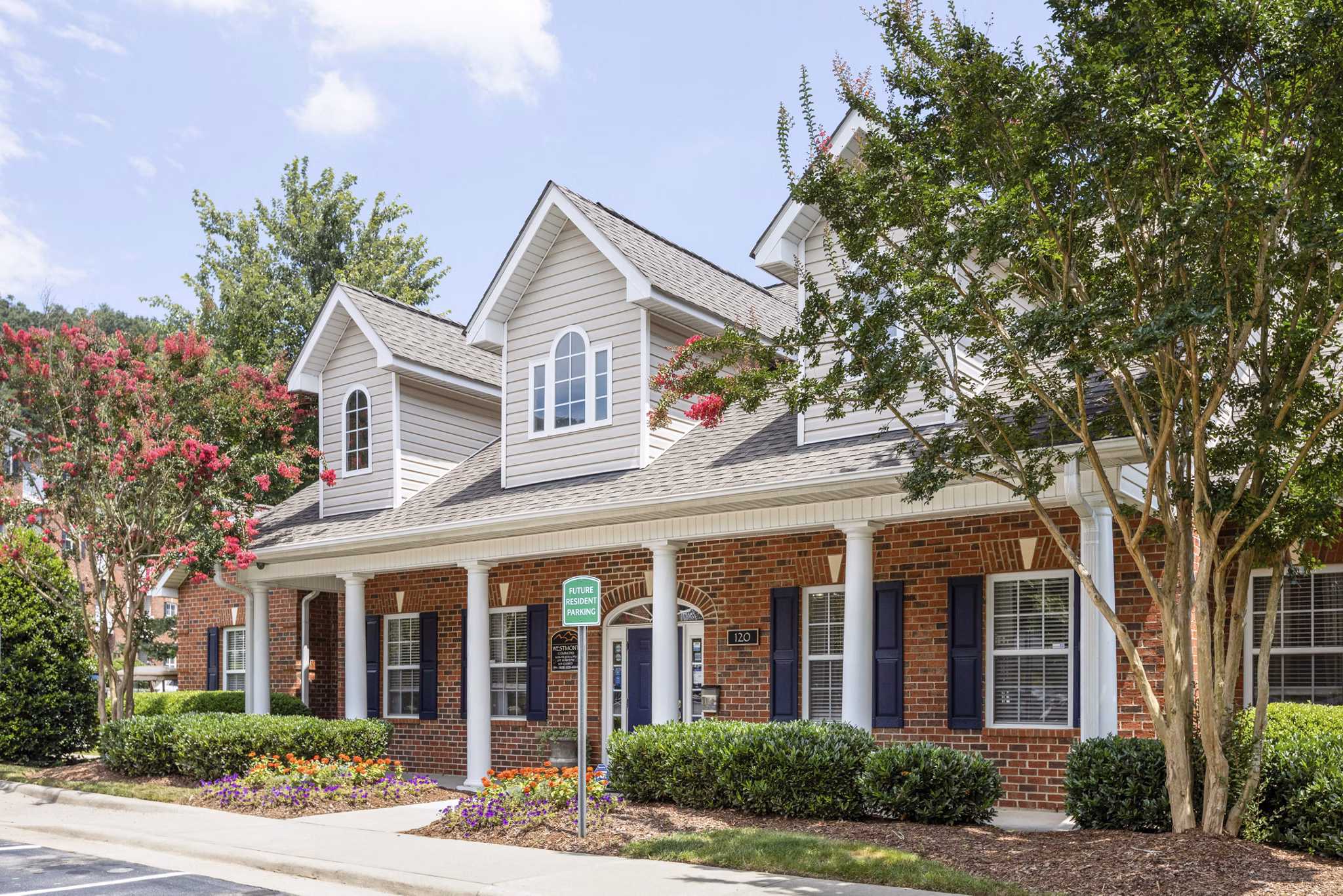exterior at Westmont Commons Apartments 