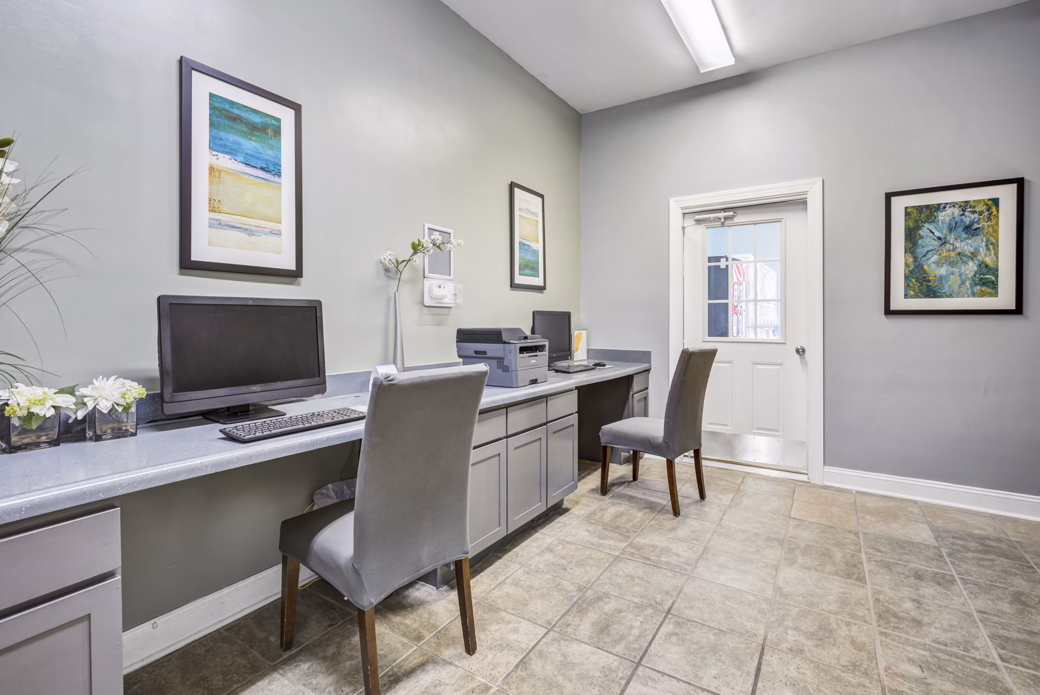 clubhouse at Westmont Commons Apartments 