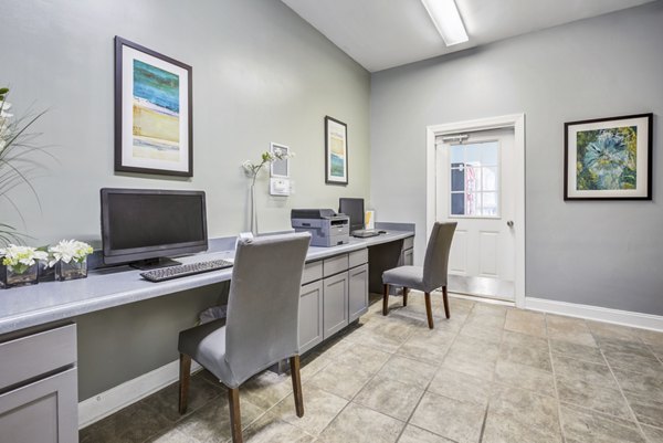 clubhouse at Westmont Commons Apartments 