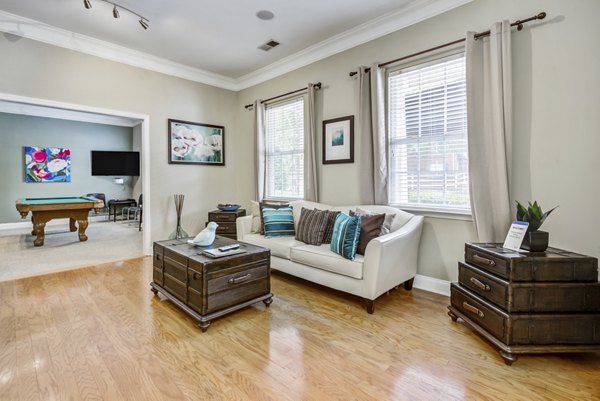 clubhouse at Westmont Commons Apartments 