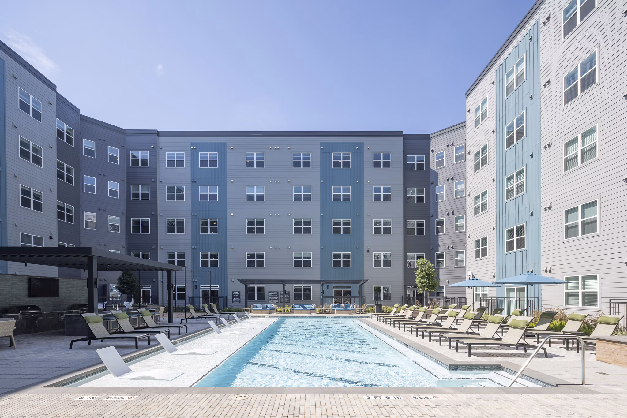 exterior at Broadstone EADO Apartments 