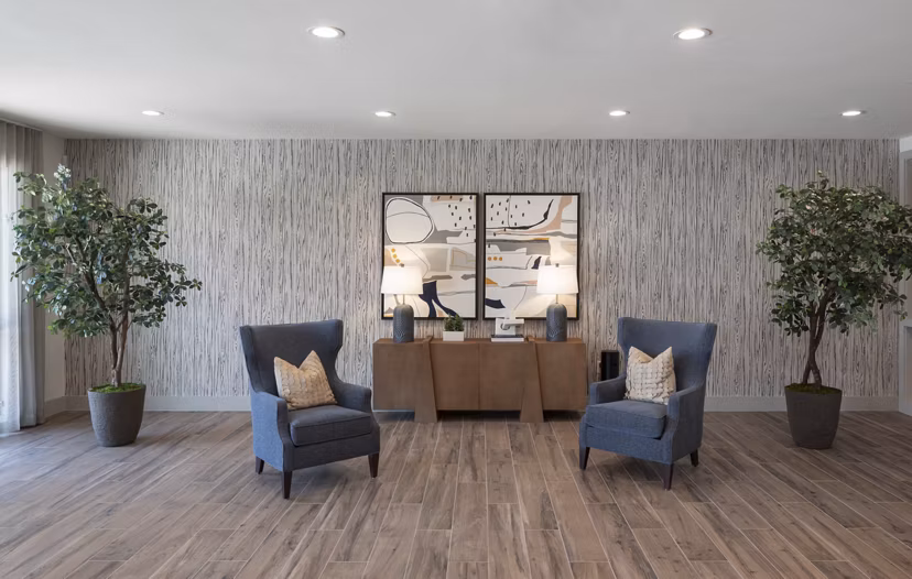 Exclusive clubhouse with modern amenities at Broadstone Baybrook Apartments