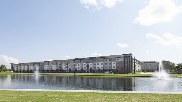 Broadstone Baybrook: Luxury apartment with modern design in Webster, TX
