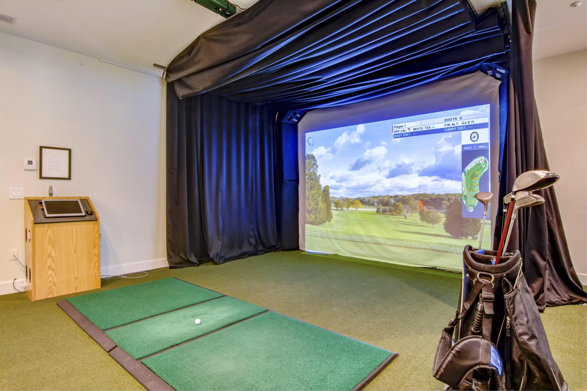 clubhouse at The Peak Apartments