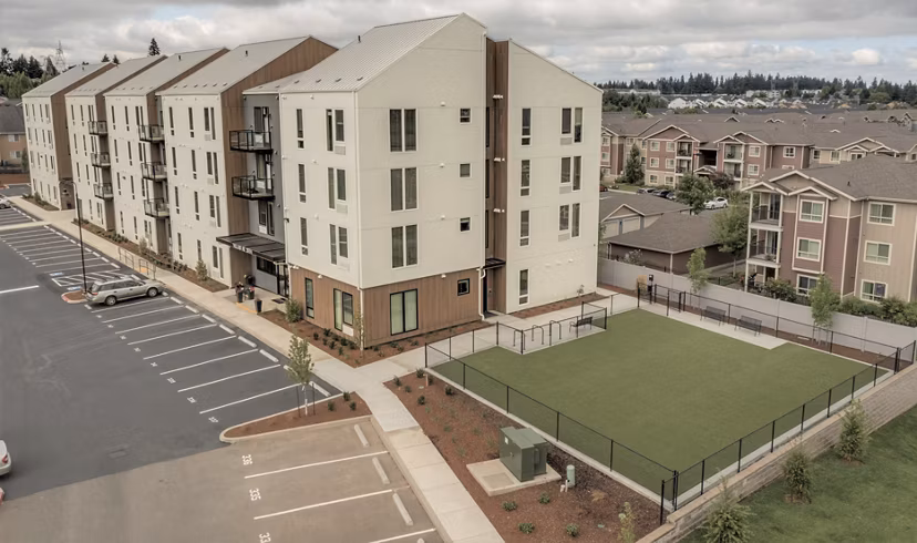 Villas at 28th: Contemporary of luxury apartments in vibrant cityscape