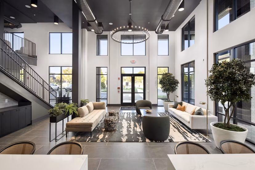 clubhouse at Williamsburg Apartments 