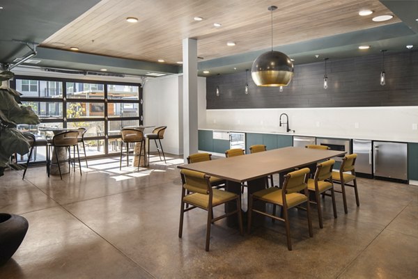 clubhouse at Williamsburg Apartments 